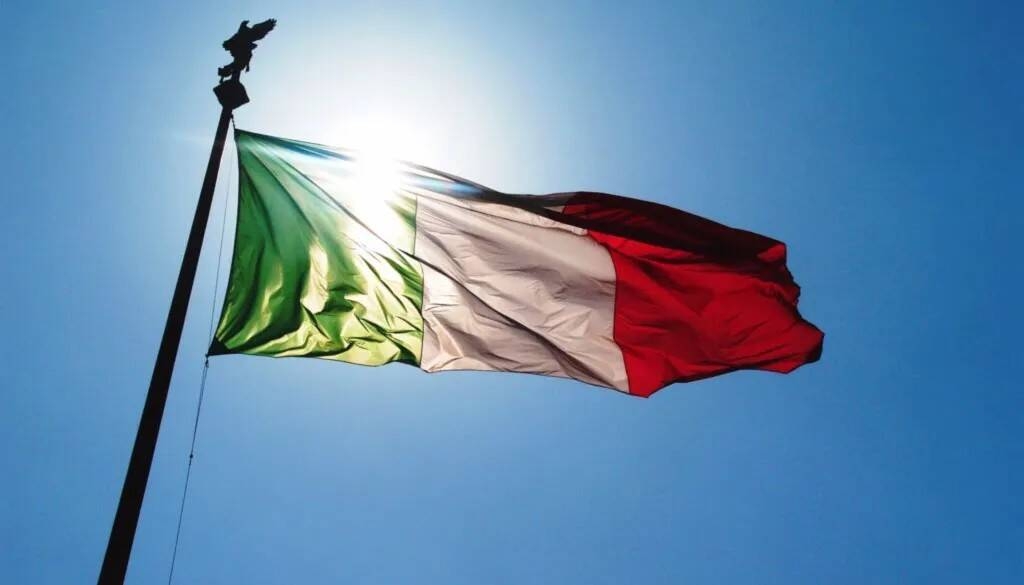 Immagine: bandiera-tricolore-italiana